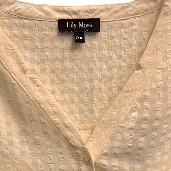 Lilly Moss Three Button Tunic - Picture 5 of 11